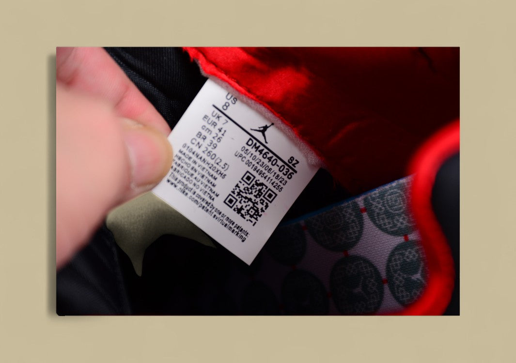 Air Jordan 5 Retro Black & Red Silk With Emerald Luminous Tear