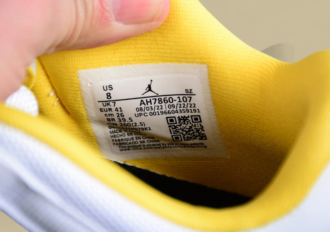 Air Jordan AJ11 Low SE "Yellow Snakeskin"