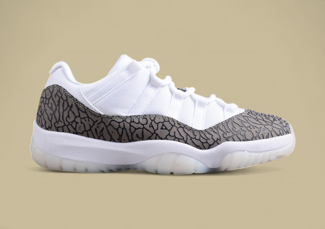 Air Jordan AJ11 Low "White Cement"