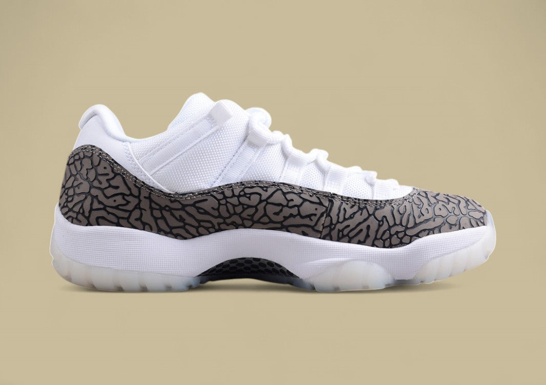 Air Jordan AJ11 Low "White Cement"