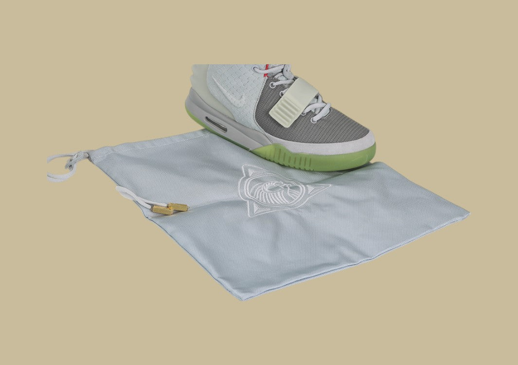 Air Yeezy 2 “Pure Platinum” Kanye West Original Release