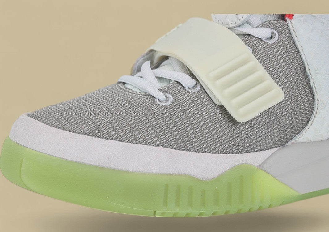 Air Yeezy 2 “Pure Platinum” Kanye West Original Release