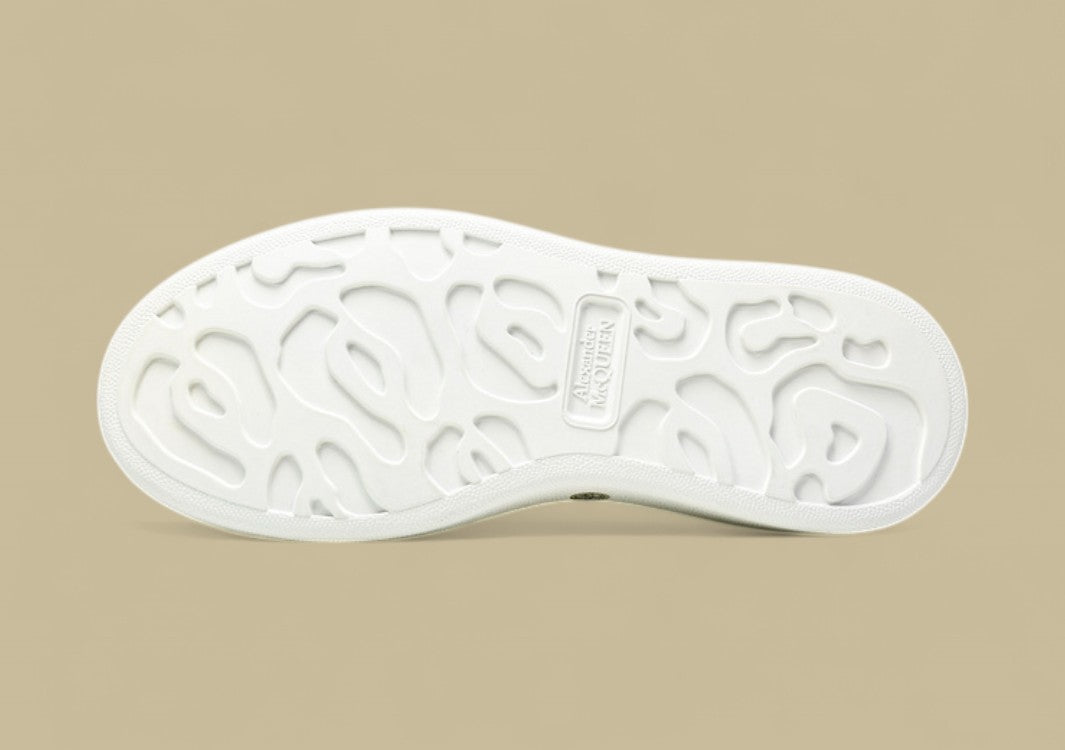 Alexander Mcqueen 24 Autumn And Winter Lovers Wide Sneakers Black/white