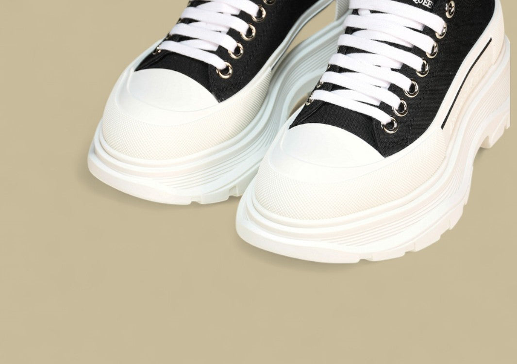 Alexander Mcqueen Sole Sneakers Black/White