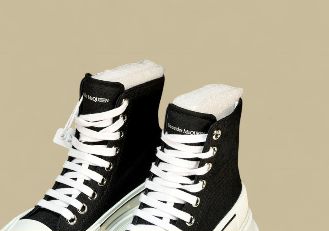 Alexander Mcqueen Thick Sole Heightening Casual Canvas Shoes Black/White