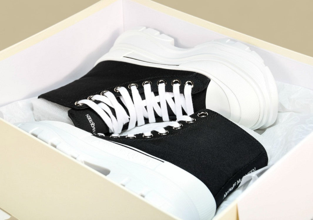 Alexander Mcqueen Thick Sole Heightening Casual Canvas Shoes Black/White
