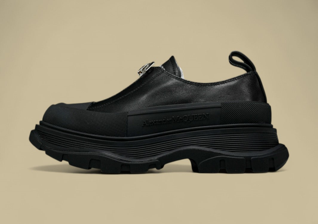 Alexander Mcqueen Tread Slick Black