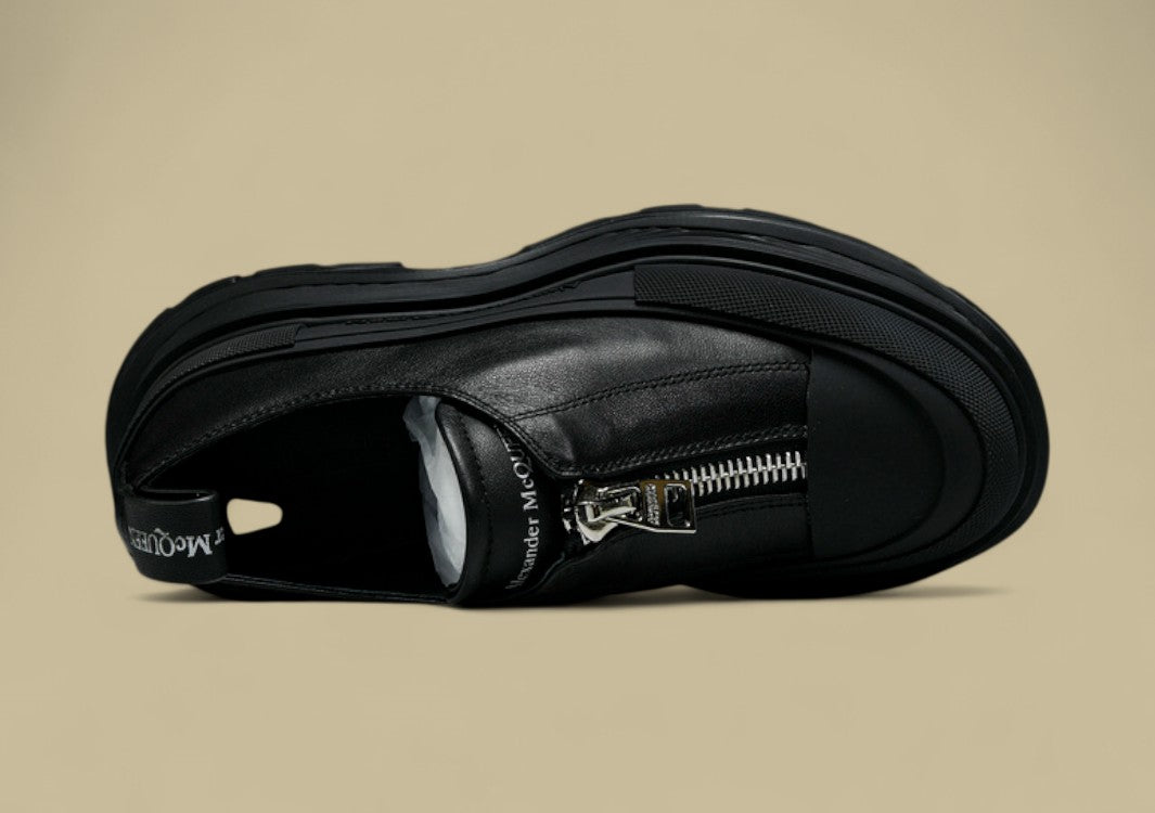 Alexander Mcqueen Tread Slick Black