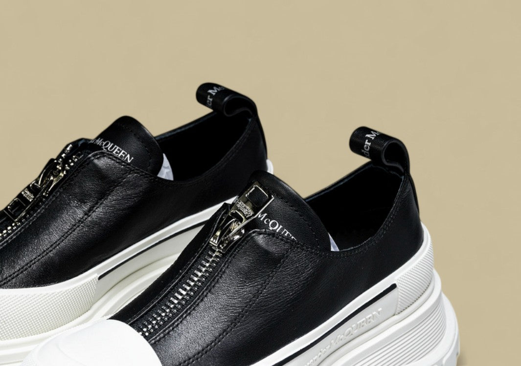Alexander Mcqueen Tread Slick White/Black