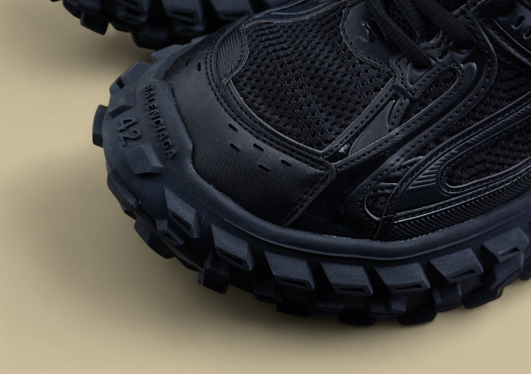 Balenciaga Defender Rubber Platform Sneaker Low-Top Tank Track Design