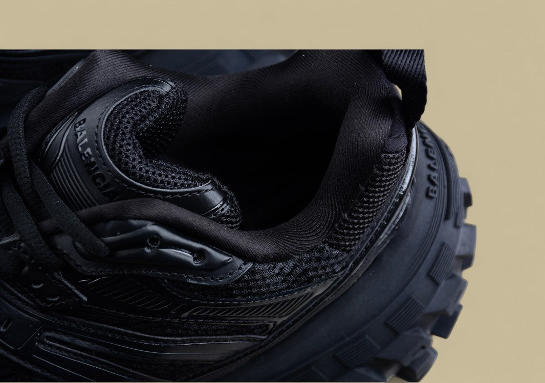 Balenciaga Defender Rubber Platform Sneaker Low-Top Tank Track Design