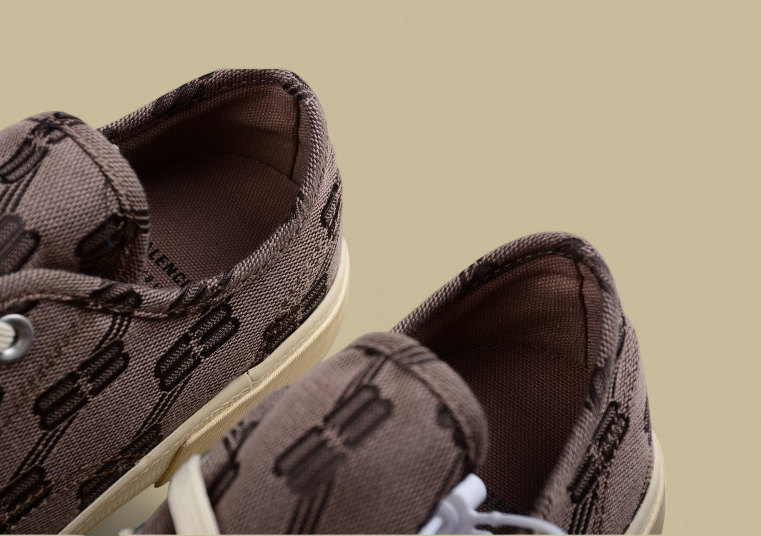 Balenciaga Vulc Derst Paris Parisian Family Retro Distressed Low-Top Canvas Shoes