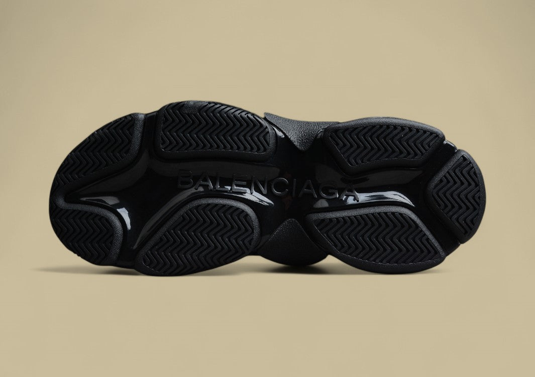 Balenciaga R42 Plus Velvet Retro Dad Shoes Black