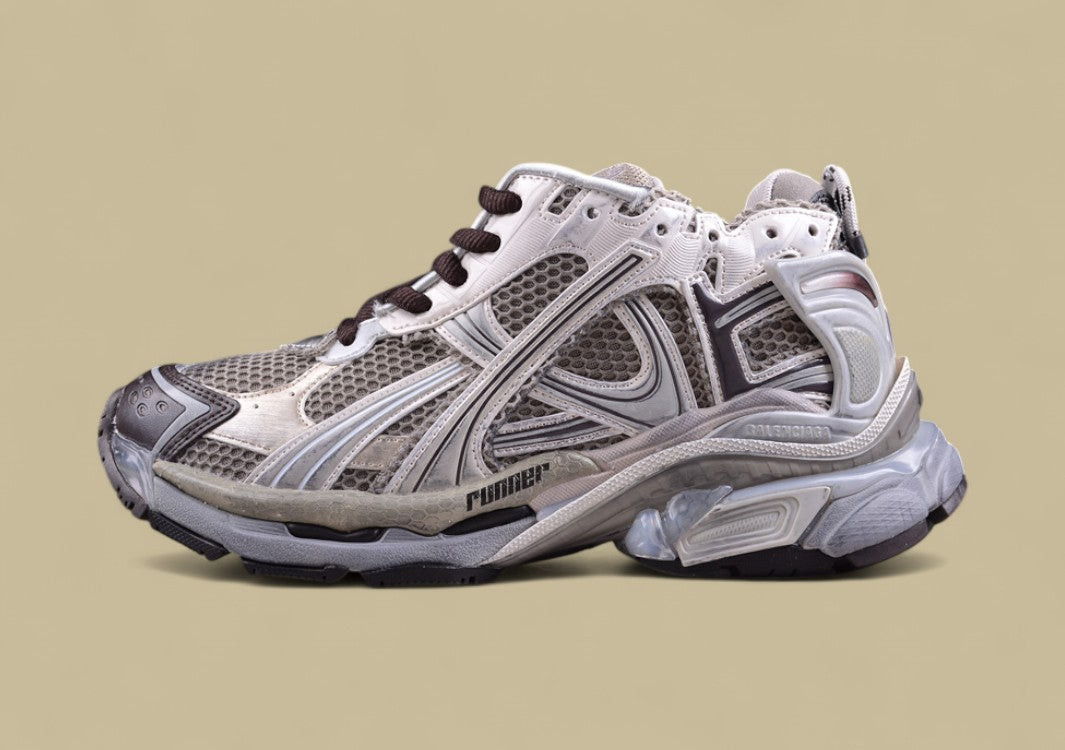 Balenciaga Runner Sneaker – Beige/Grey