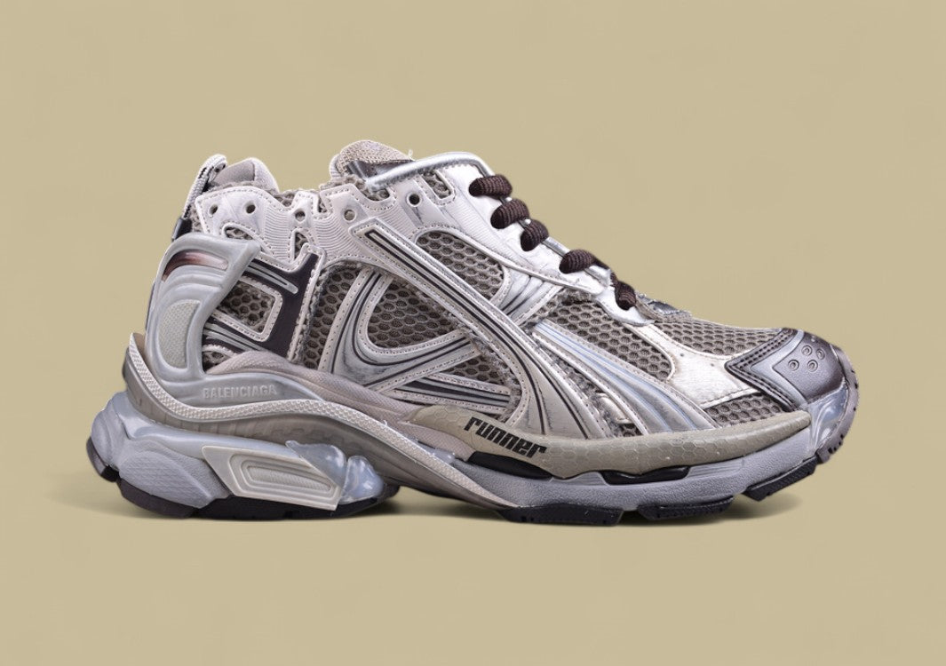 Balenciaga Runner Sneaker – Beige/Grey