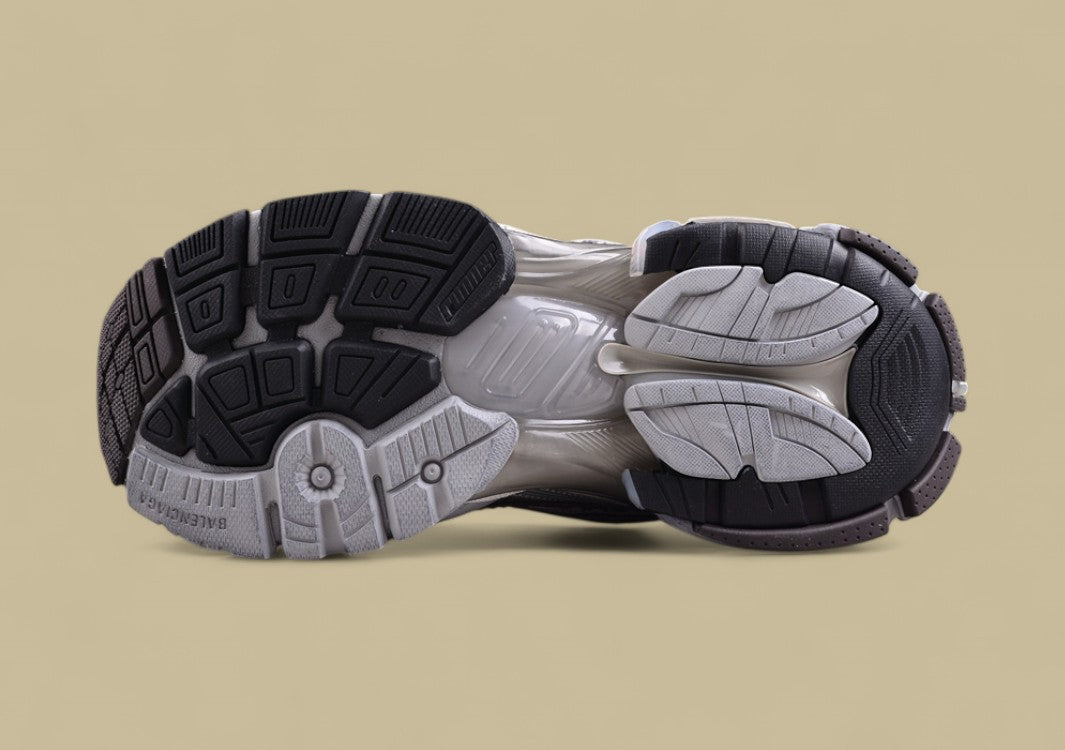 Balenciaga Runner Sneaker – Beige/Grey