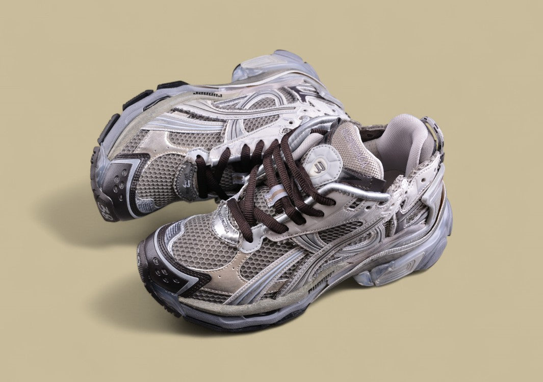 Balenciaga Runner Sneaker – Beige/Grey