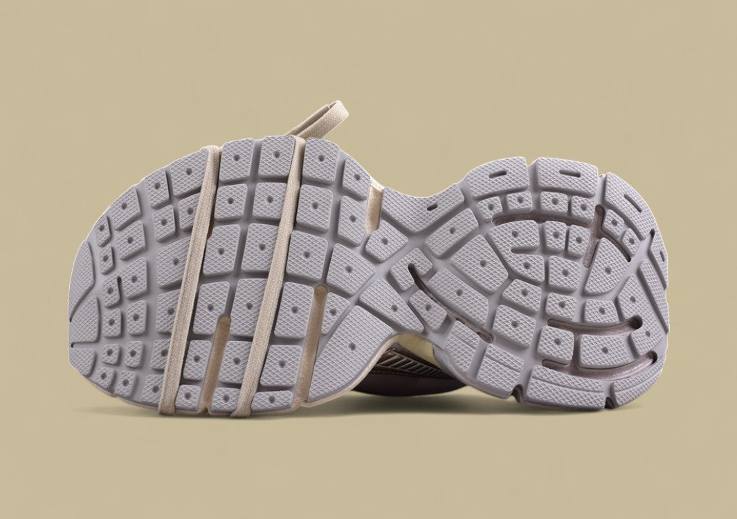 Balenciaga Runner Sneaker – Cream Silver