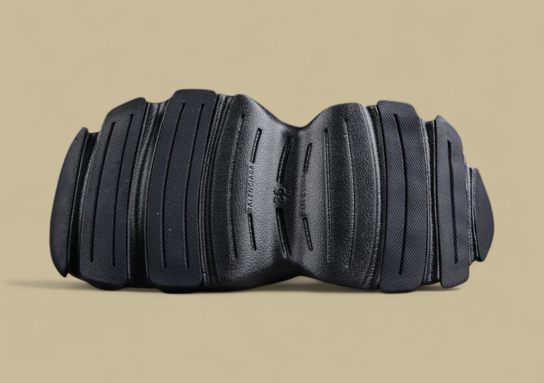 Balenciaga Runner Sneaker in Black & Gray