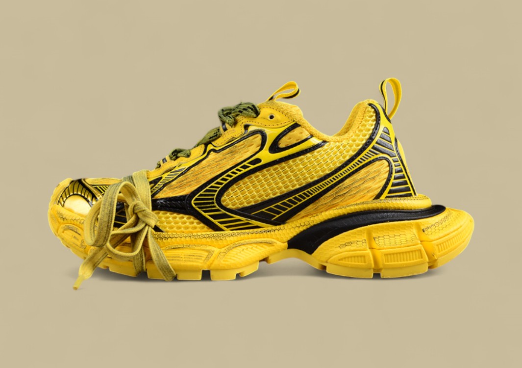 Balenciaga Runner Sneaker in Yellow & Black