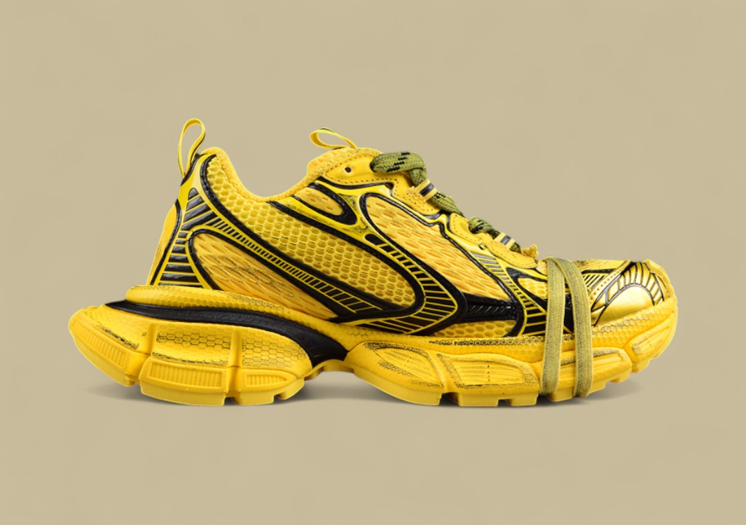 Balenciaga Runner Sneaker in Yellow & Black