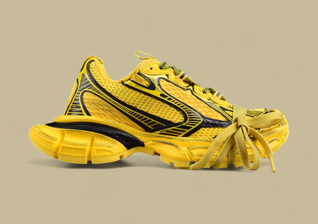 Balenciaga Runner Sneaker in Yellow & Black