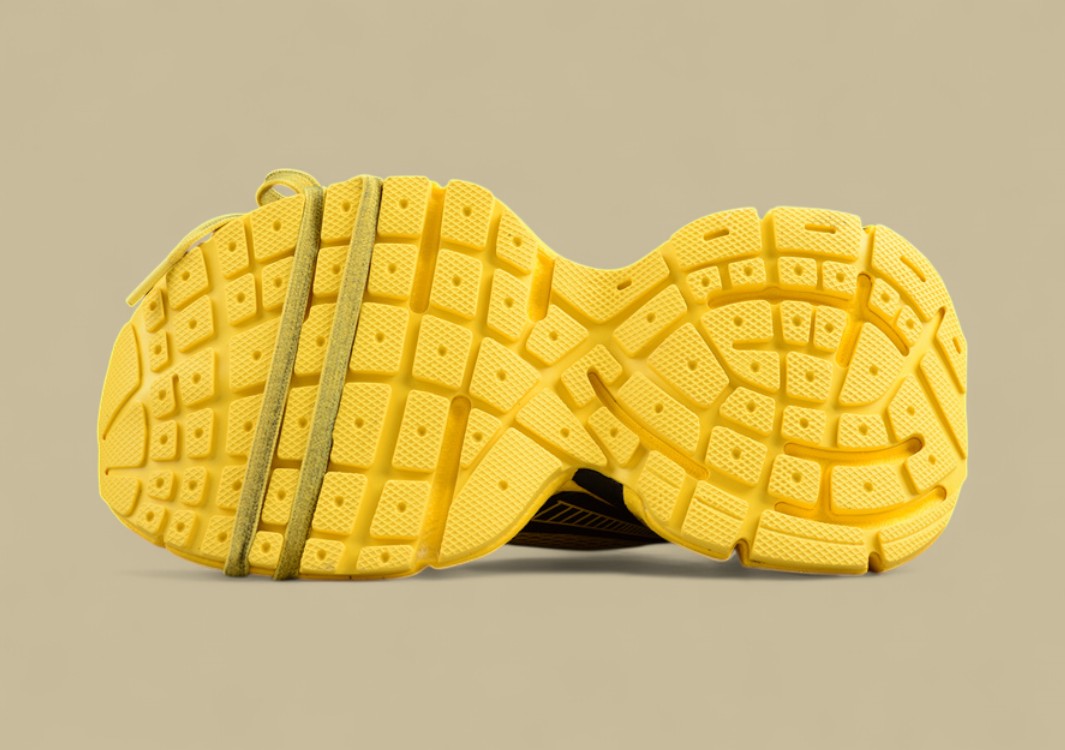 Balenciaga Runner Sneaker in Yellow & Black