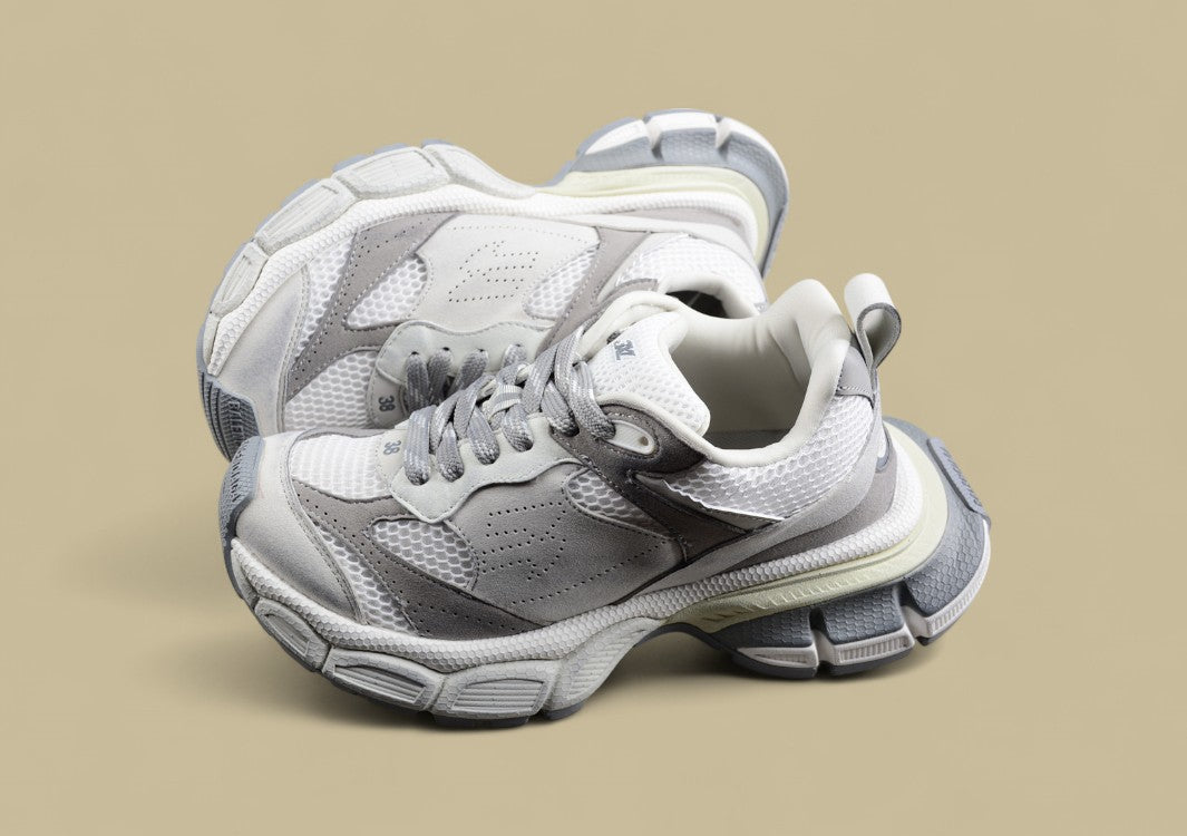 Balenciaga Sneaker in White/Grey Suede Mesh