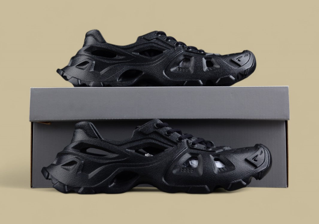 Balenciaga Track Sneaker in Black
