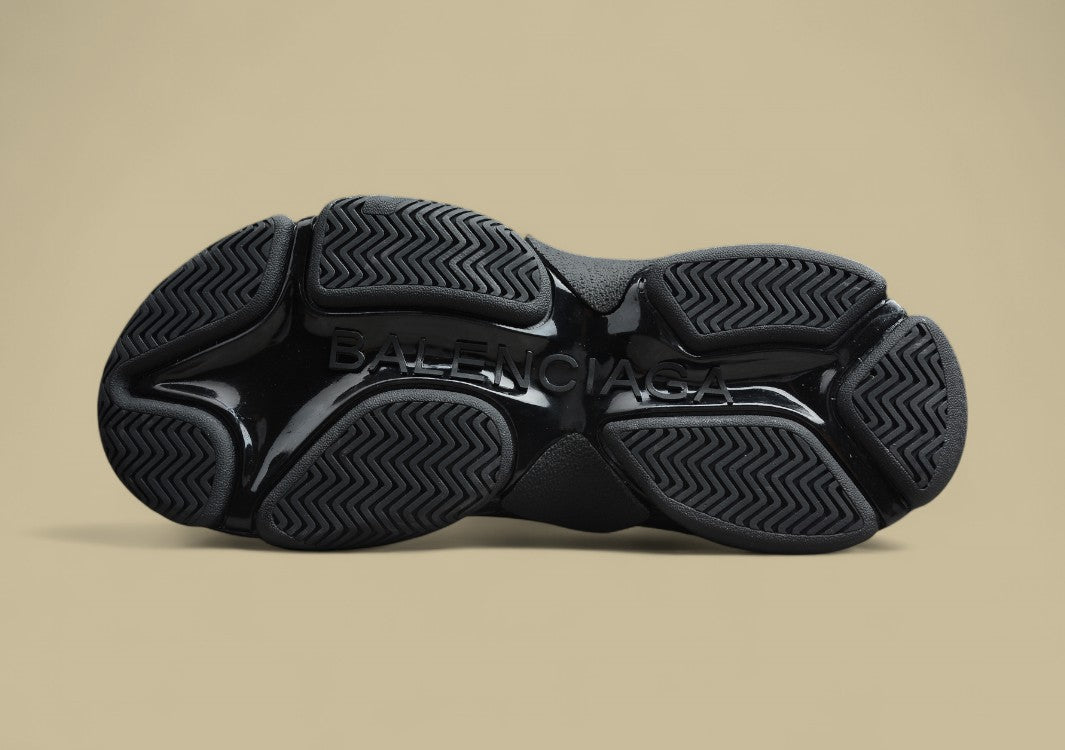 Balenciaga Triple S Black Bright Purple Glanz Trifft Kraft In Violetter