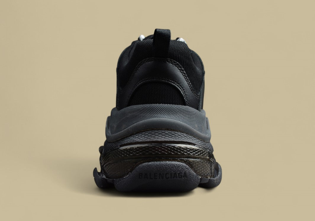 Balenciaga Triple S Black Distressed Höchste Replikationsstufe