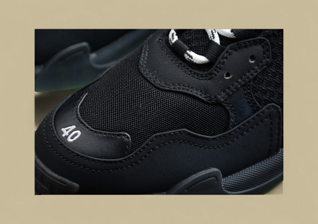 Balenciaga Triple S Black Green Dunkle Dominanz trifft Neon