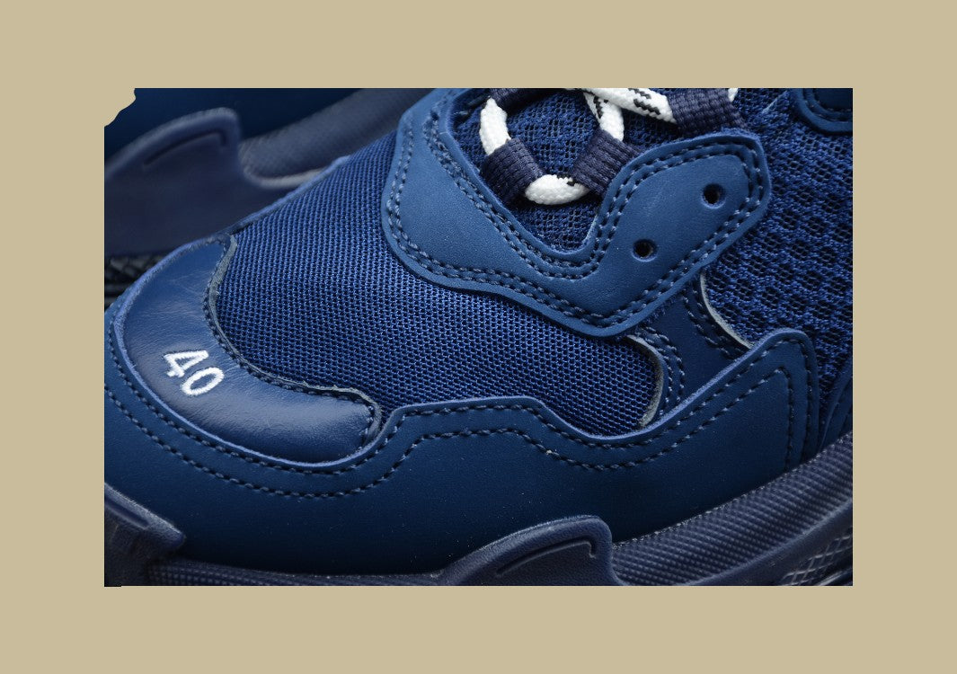 Balenciaga Triple S Dunkelbla Tiefe Töne massiver Stil