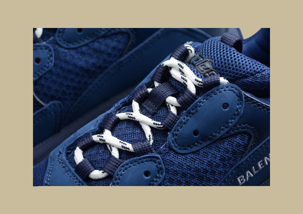 Balenciaga Triple S Dunkelbla Tiefe Töne massiver Stil