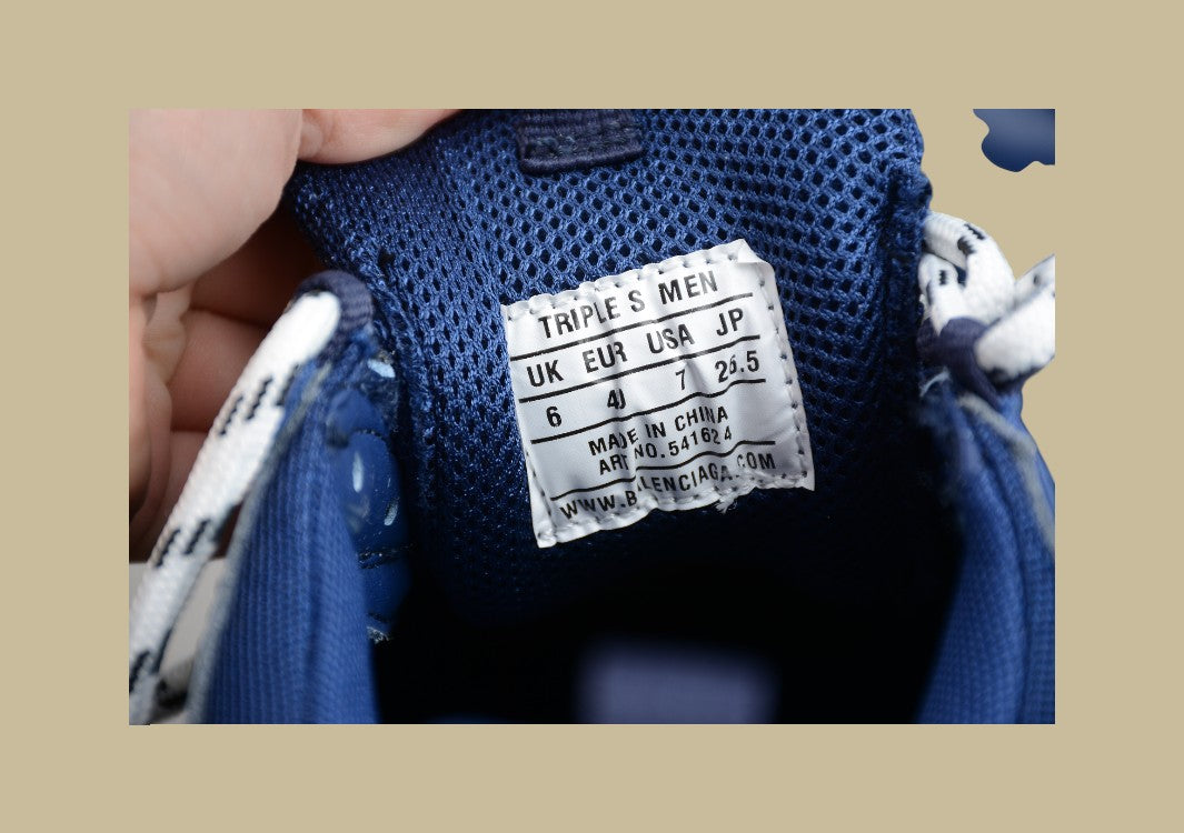 Balenciaga Triple S Dunkelbla Tiefe Töne massiver Stil