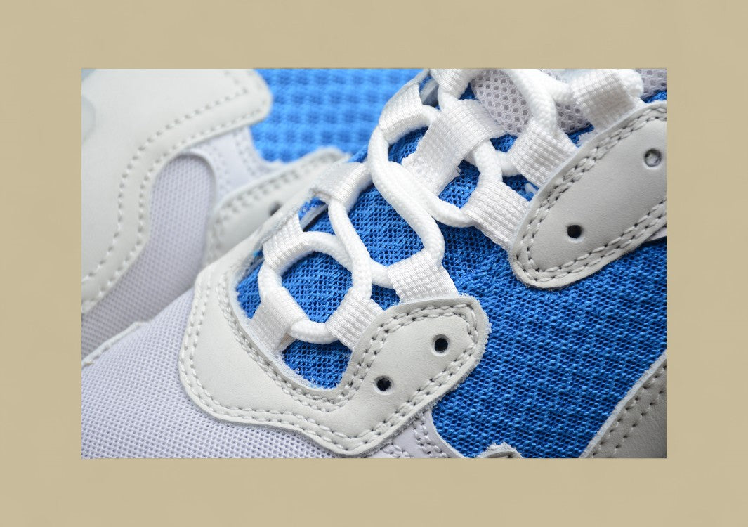 Balenciaga Triple S Grau-Weiß-Blau Cooles Statement Mit Klarem
