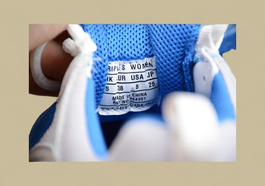 Balenciaga Triple S Grau-Weiß-Blau Cooles Statement Mit Klarem