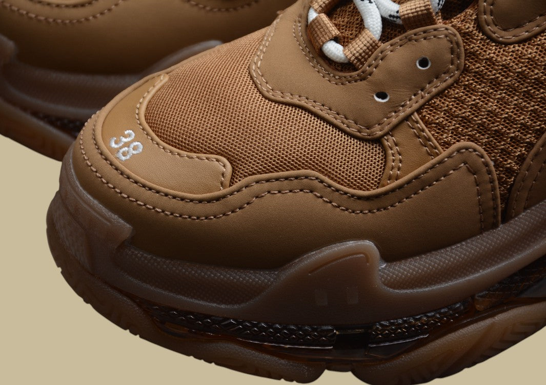 Balenciaga Triple S Khaki – Voluminöser Street-Style in Erdtönen