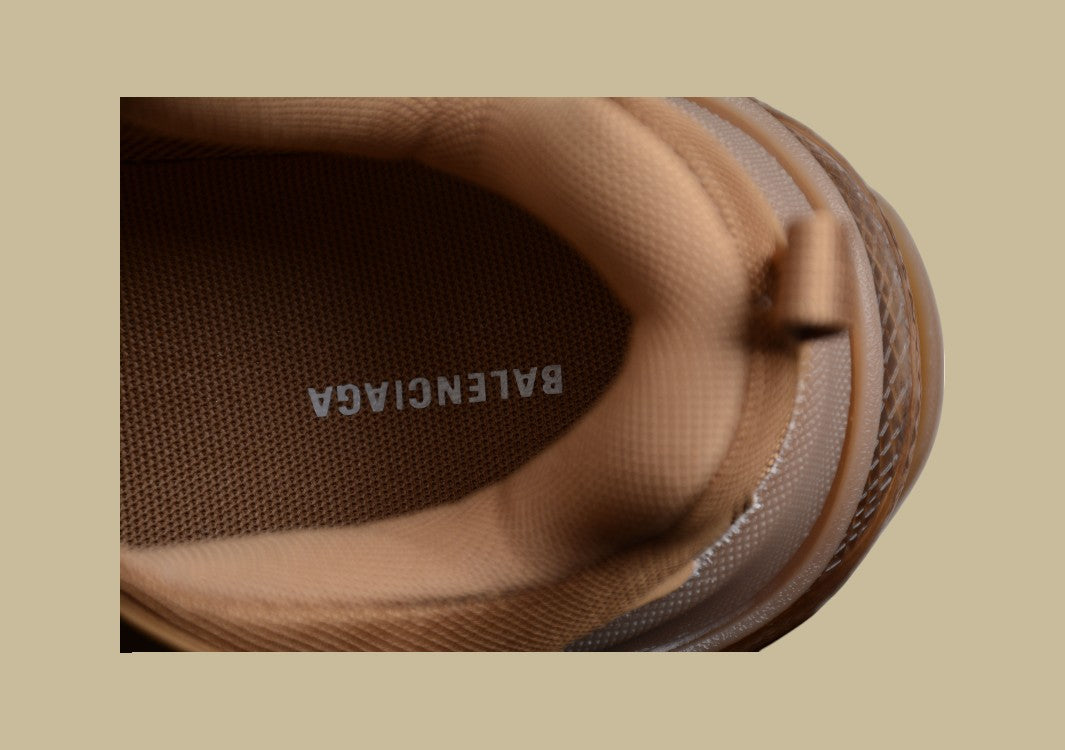 Balenciaga Triple S Khaki – Voluminöser Street-Style in Erdtönen