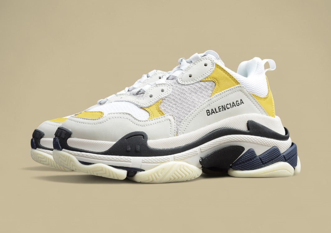 Balenciaga Triple S Replik In Gedeckten Naturtönen