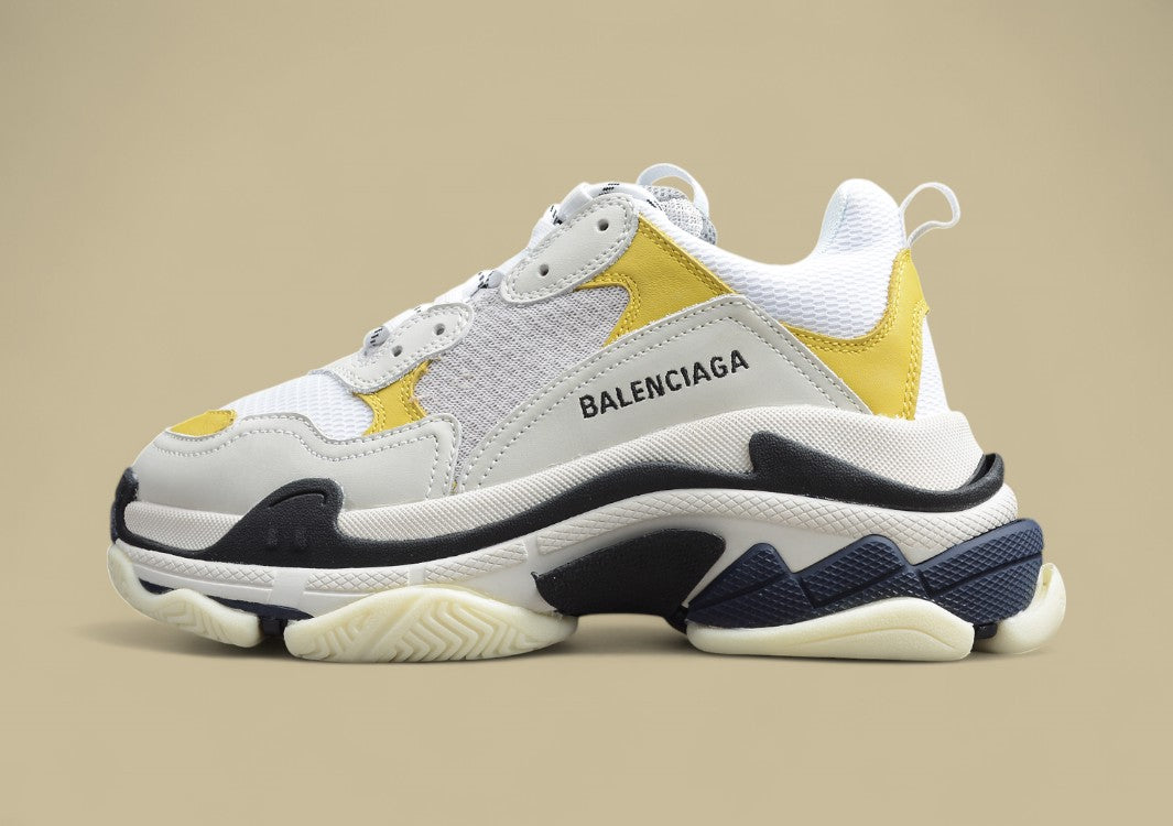 Balenciaga Triple S Replik In Gedeckten Naturtönen