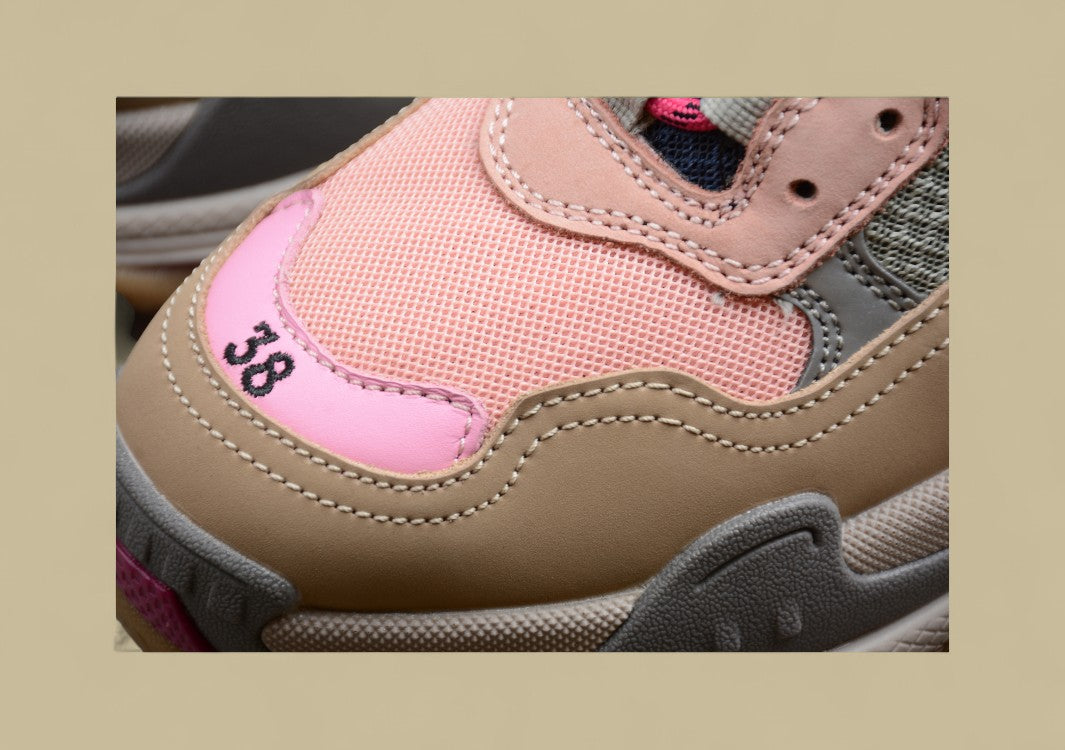 Balenciaga Triple S Replik In Rosa Beige Grau