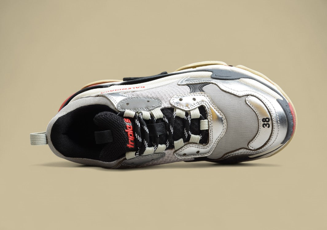 Balenciaga Triple S Replik In Silber-Beige Mit Schwarzem