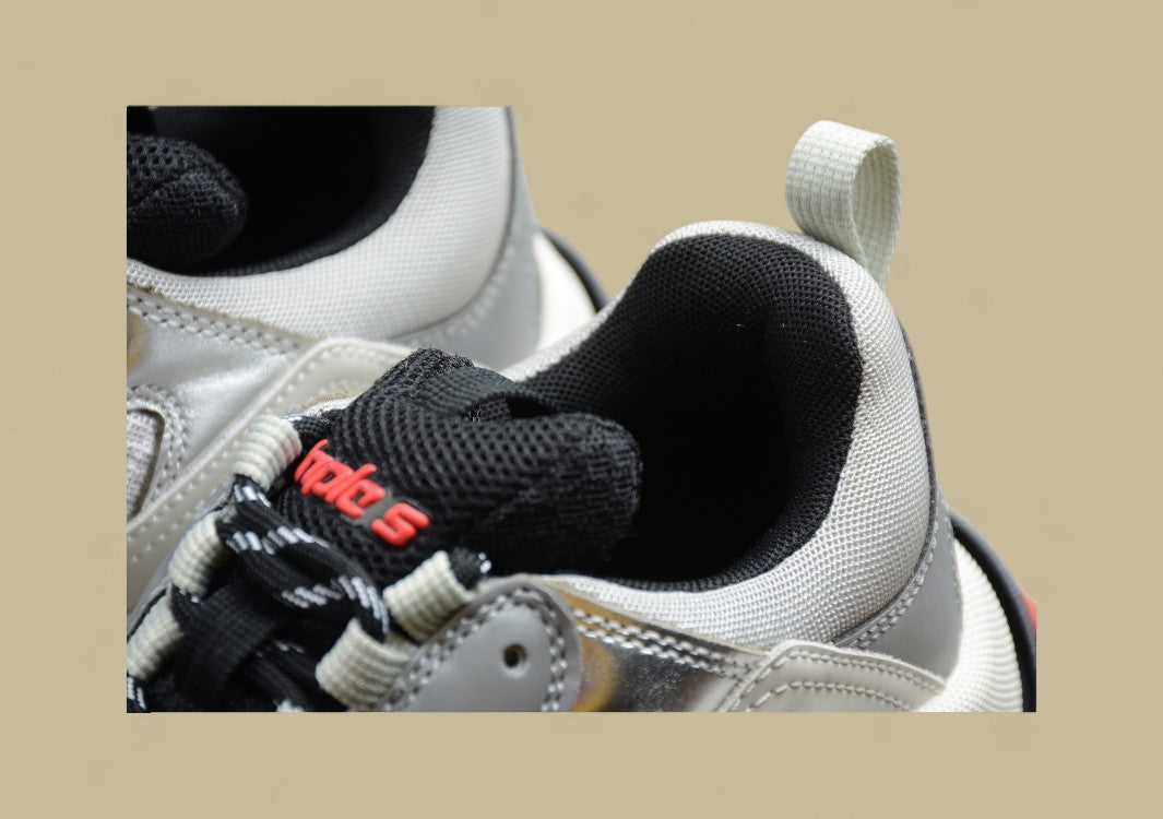Balenciaga Triple S Replik In Silber-Beige Mit Schwarzem