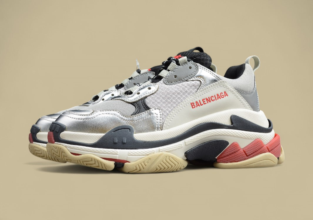 Balenciaga Triple S Replik In Silber-Beige Mit Schwarzem