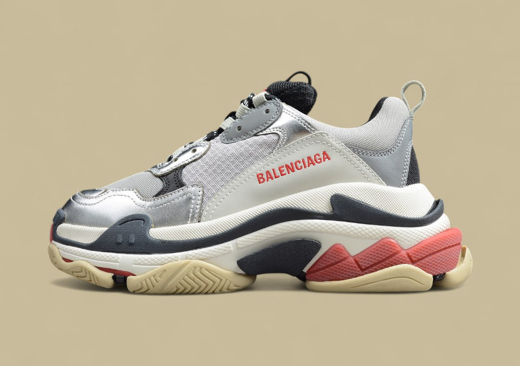 Balenciaga Triple S Replik In Silber-Beige Mit Schwarzem