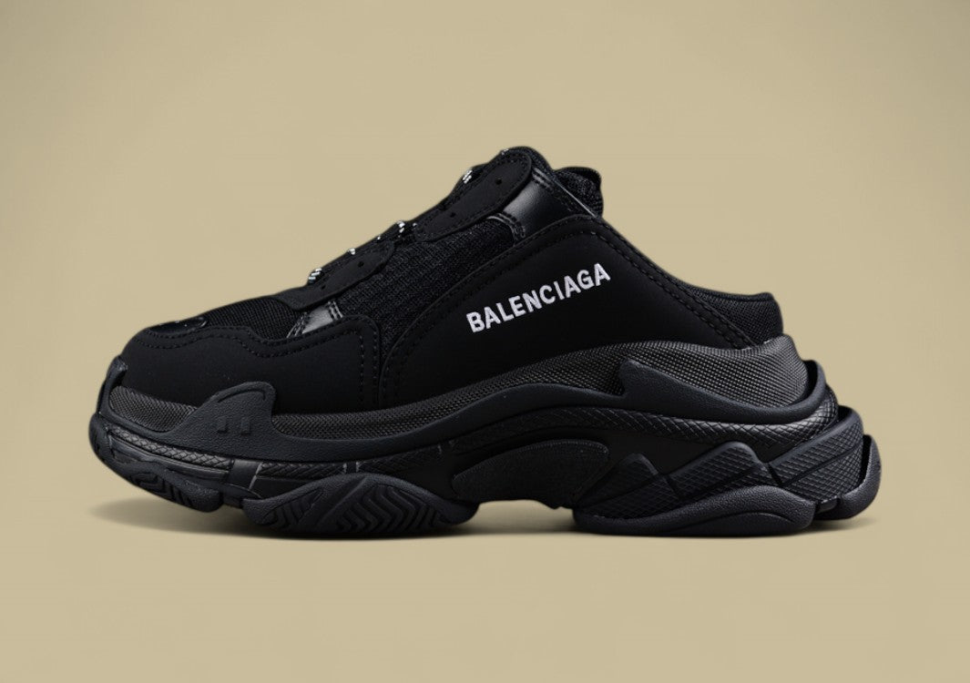 Balenciaga Triple S Sneaker in Triple Black