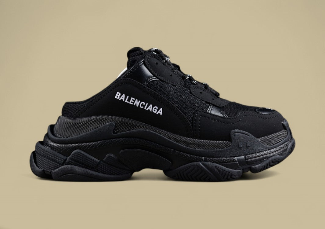 Balenciaga Triple S Sneaker in Triple Black