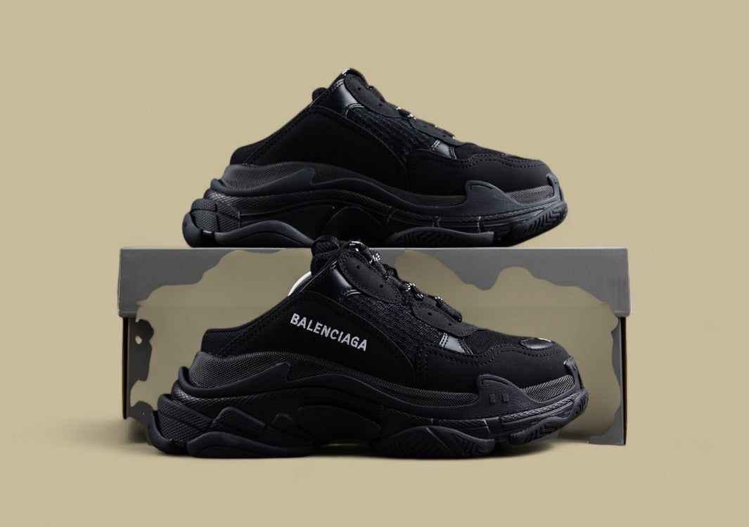 Balenciaga Triple S Sneaker in Triple Black