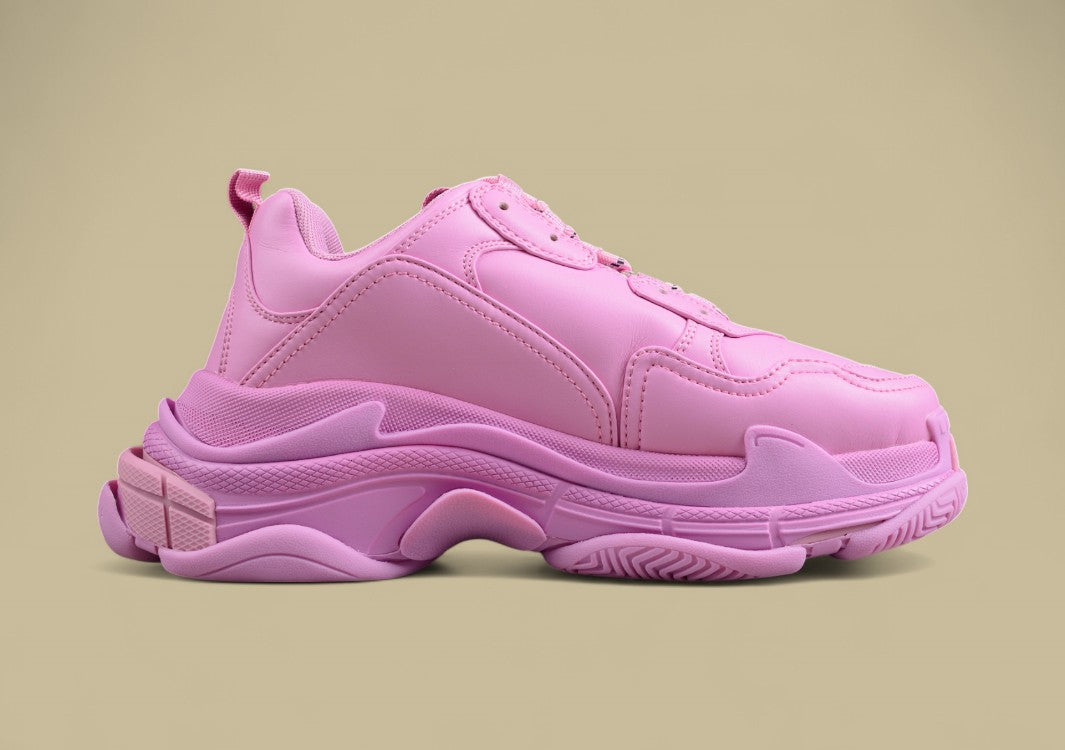 Balenciaga Triple S Sneaker in der "Parisian Family" Retro Dad Shoe